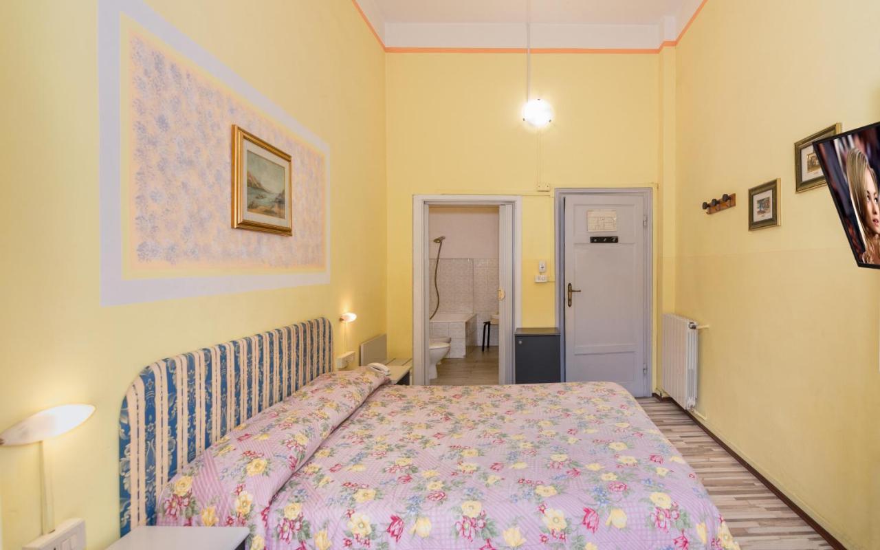 Hotel Stella Del Mare เวียเรจโจ ภายนอก รูปภาพ
