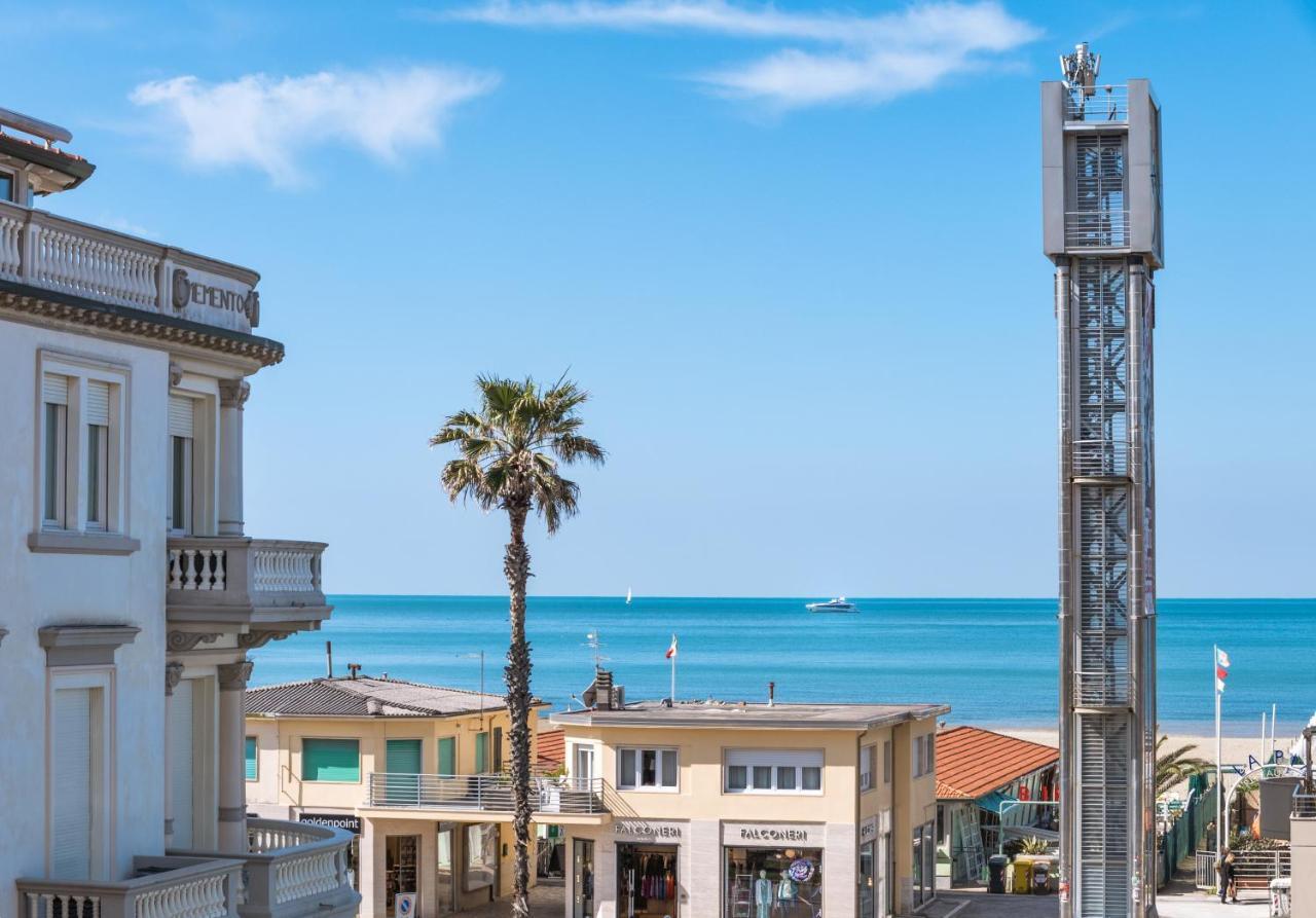 Hotel Stella Del Mare เวียเรจโจ ภายนอก รูปภาพ